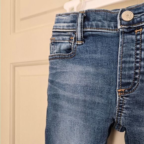 2/$15 Gap slim taper jeans size 3 - Picture 2 of 4